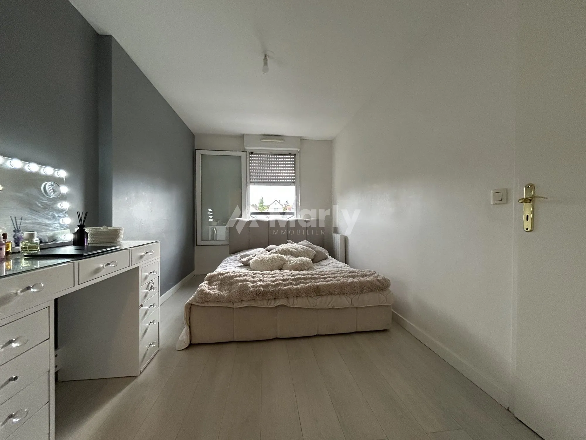 Appartement 2 pièces avec terrasse et double stationnement à Franconville 