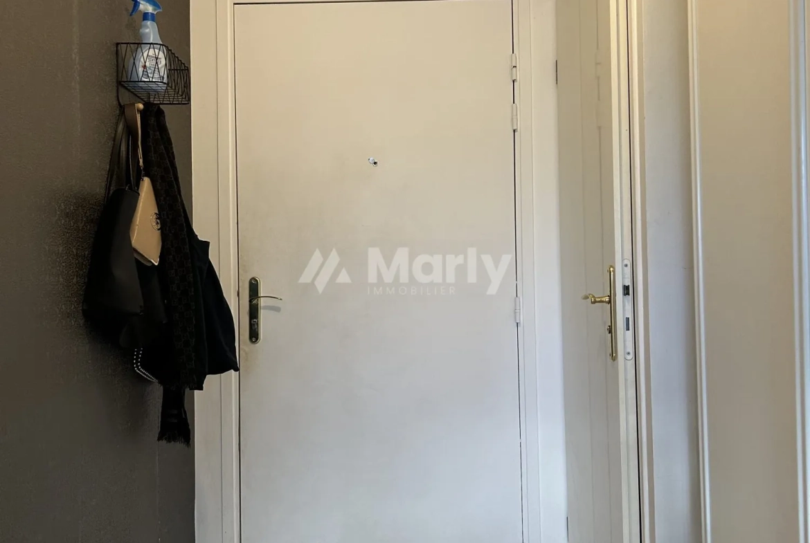Appartement 2 pièces avec terrasse et double stationnement à Franconville 