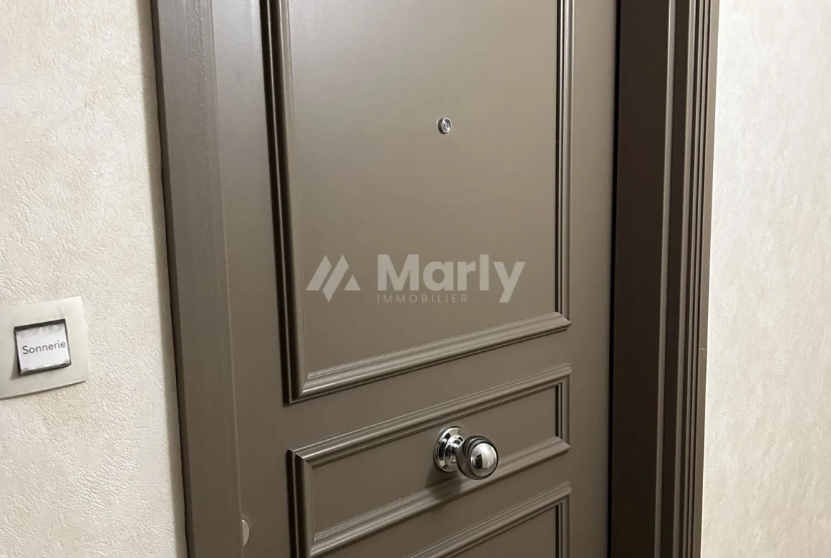 Appartement 2 pièces avec terrasse et double stationnement à Franconville 