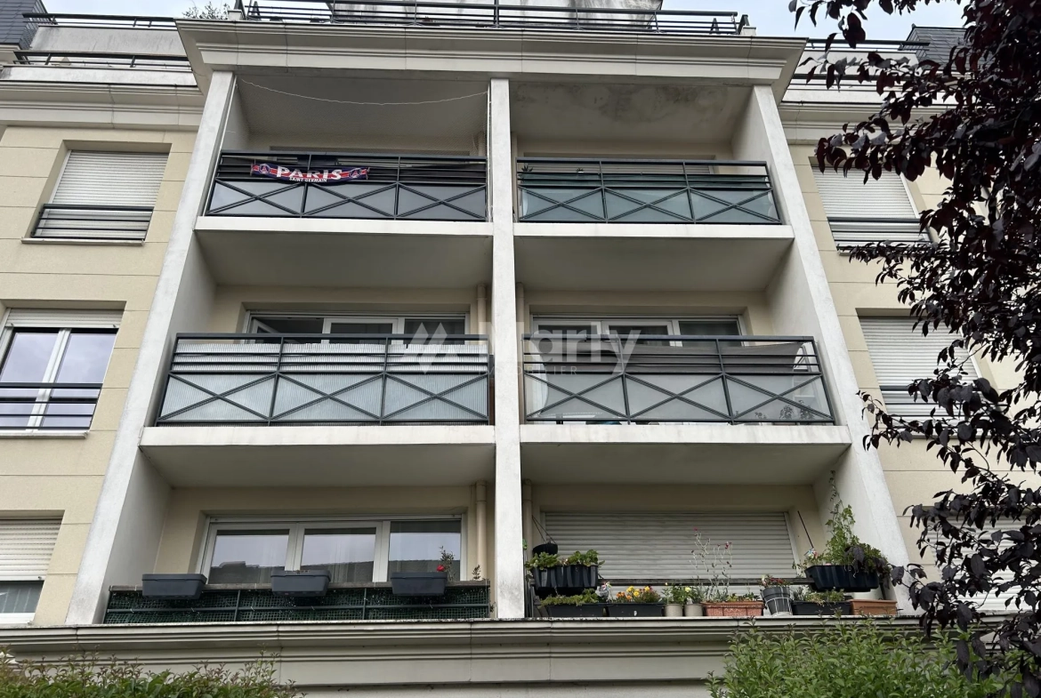 Appartement 2 pièces avec terrasse et double stationnement à Franconville 