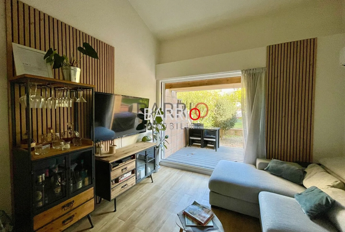 Appartement rénové avec terrasse et piscine à Saint-Cyprien Proche Golf 