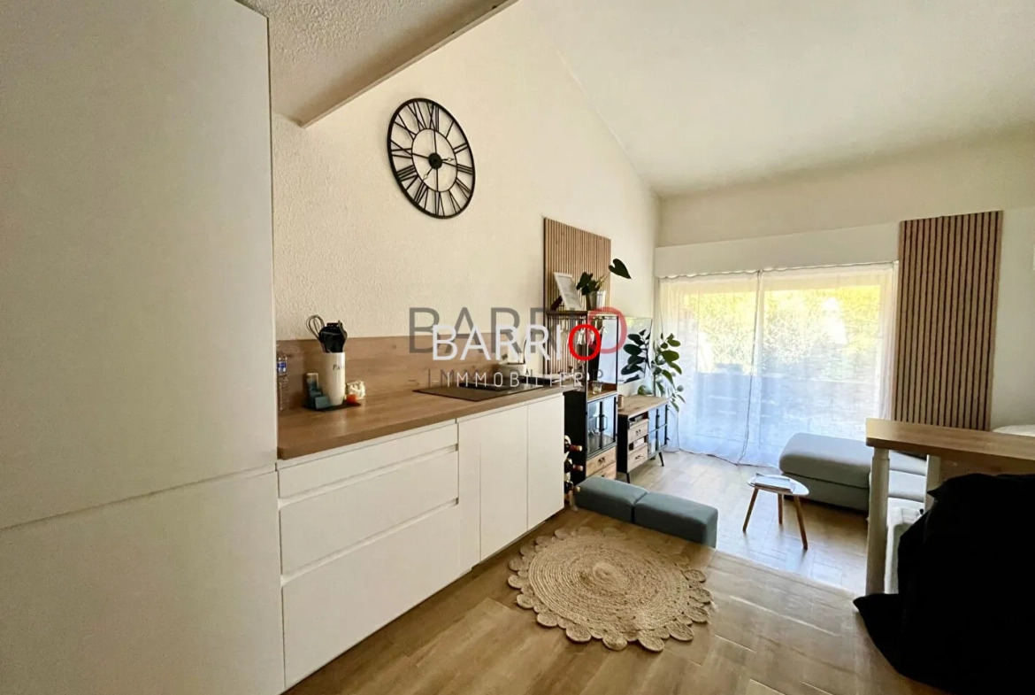 Appartement rénové avec terrasse et piscine à Saint-Cyprien Proche Golf 