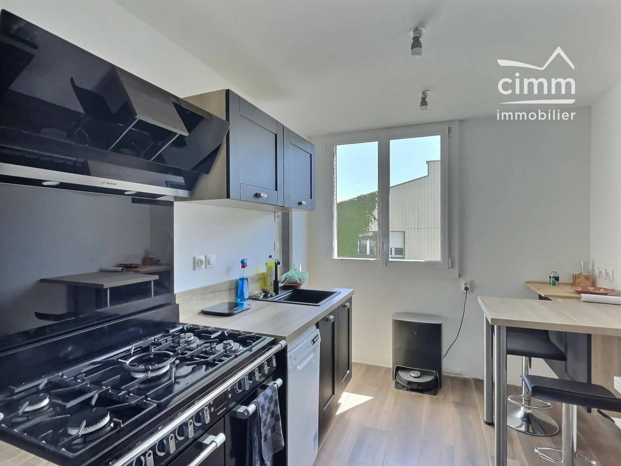 Bel appartement T3 rénové avec vue exceptionnelle à Fontaine 