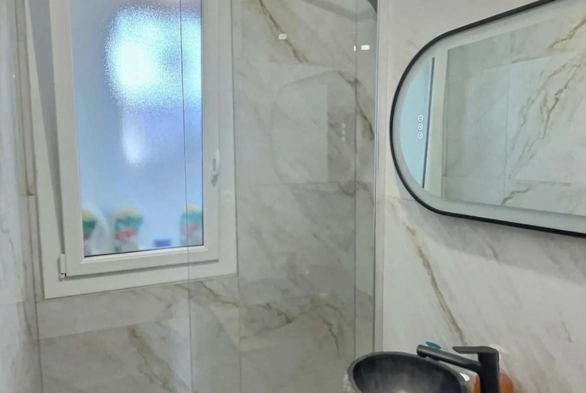 Bel appartement T3 rénové avec vue exceptionnelle à Fontaine 