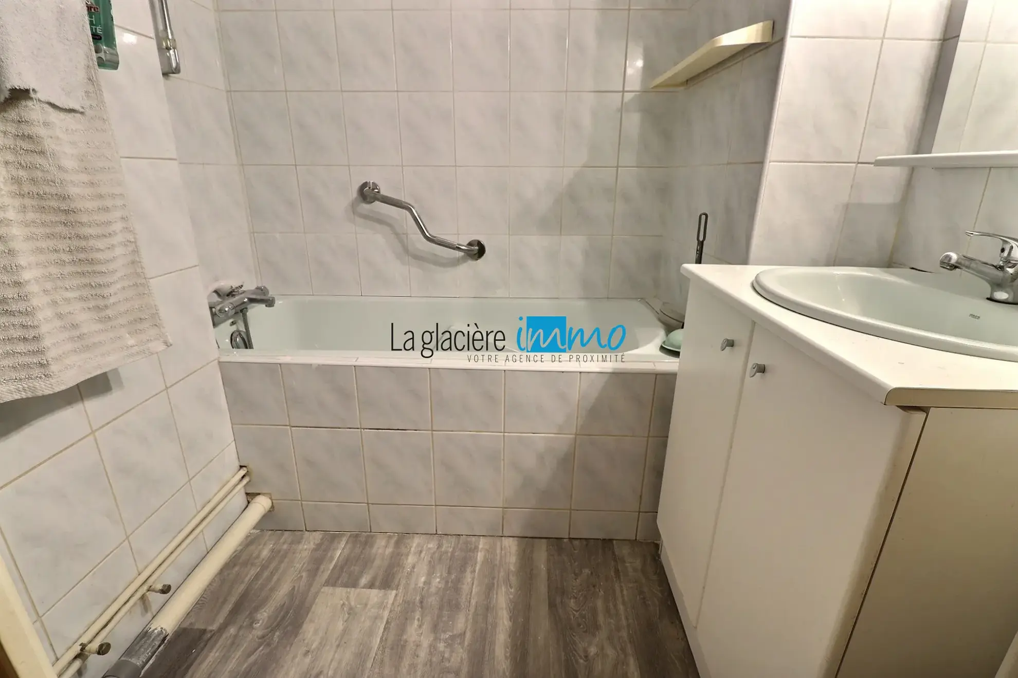 Appartement 68 m² à Clermont-Ferrand secteur Montjuzet avec cave, à rénover 
