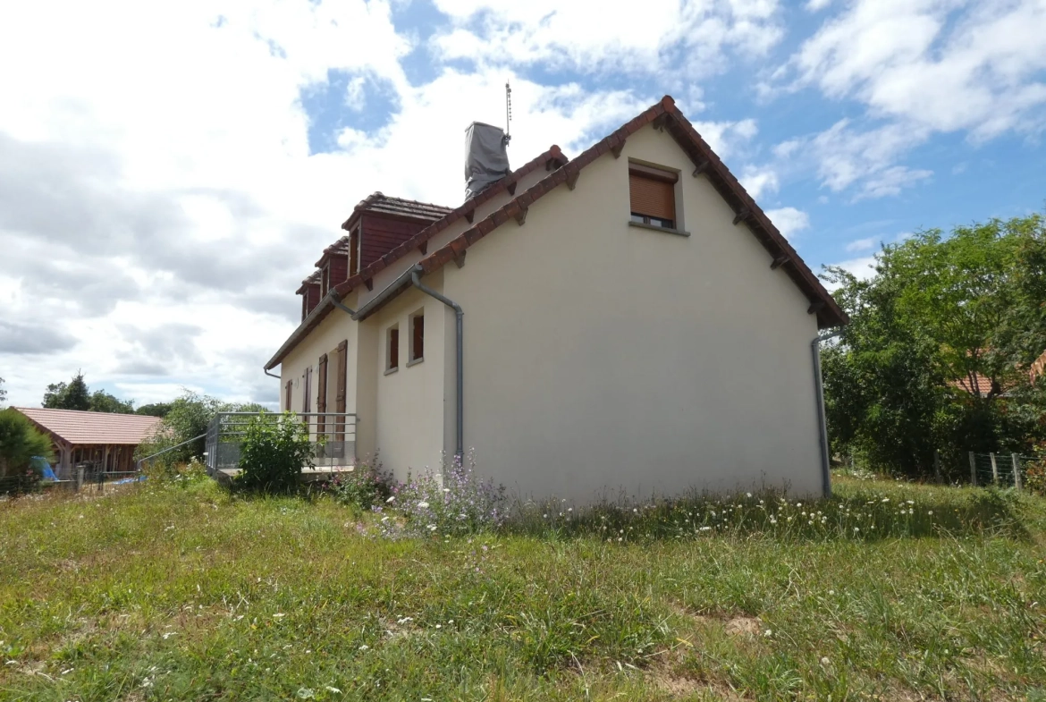 Belle maison avec sous-sol et jardin à Jarnages, proche Guéret 