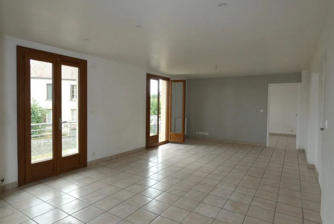 Belle maison avec sous-sol et jardin à Jarnages, proche Guéret 