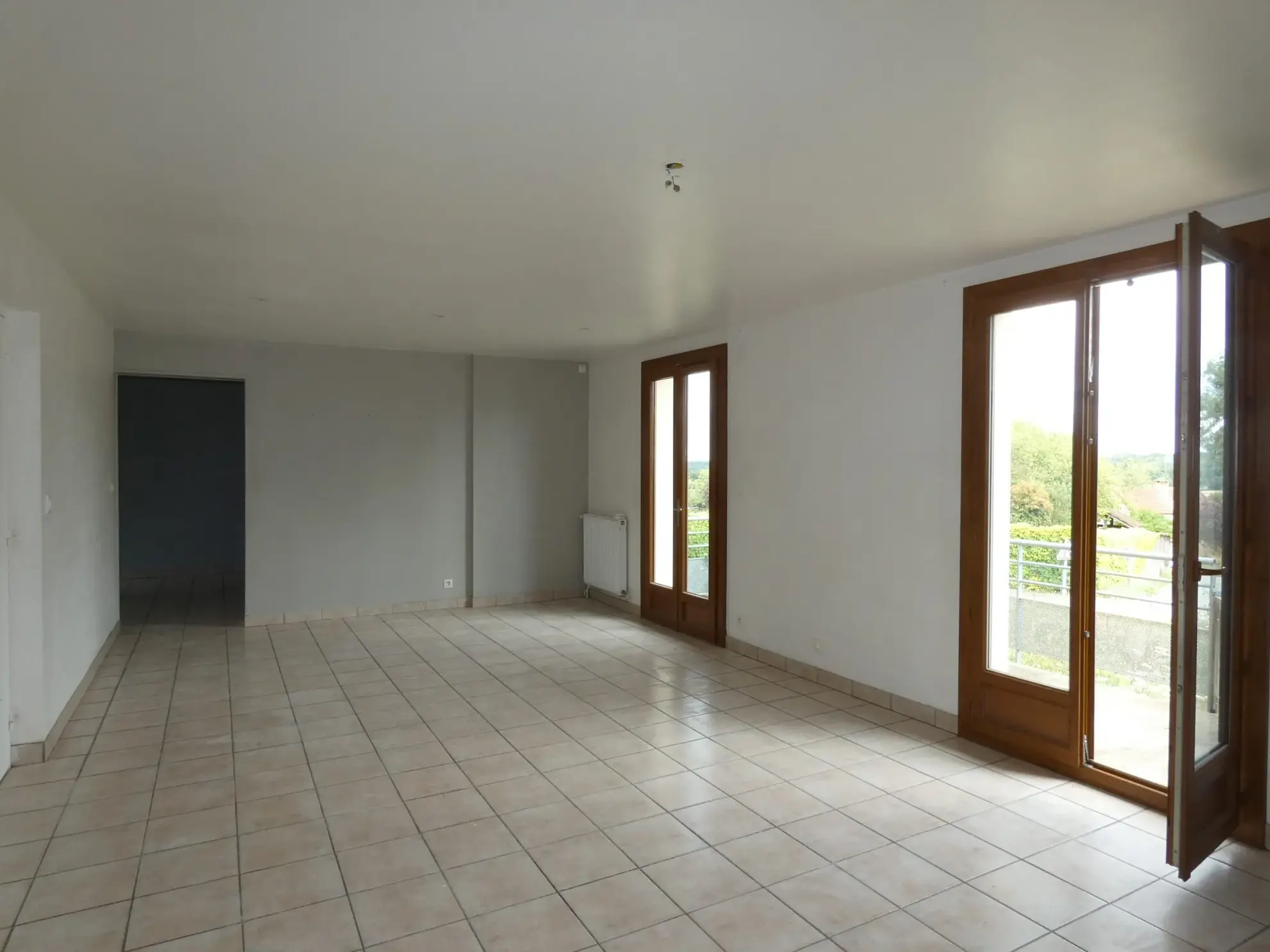 Belle maison avec sous-sol et jardin à Jarnages, proche Guéret 