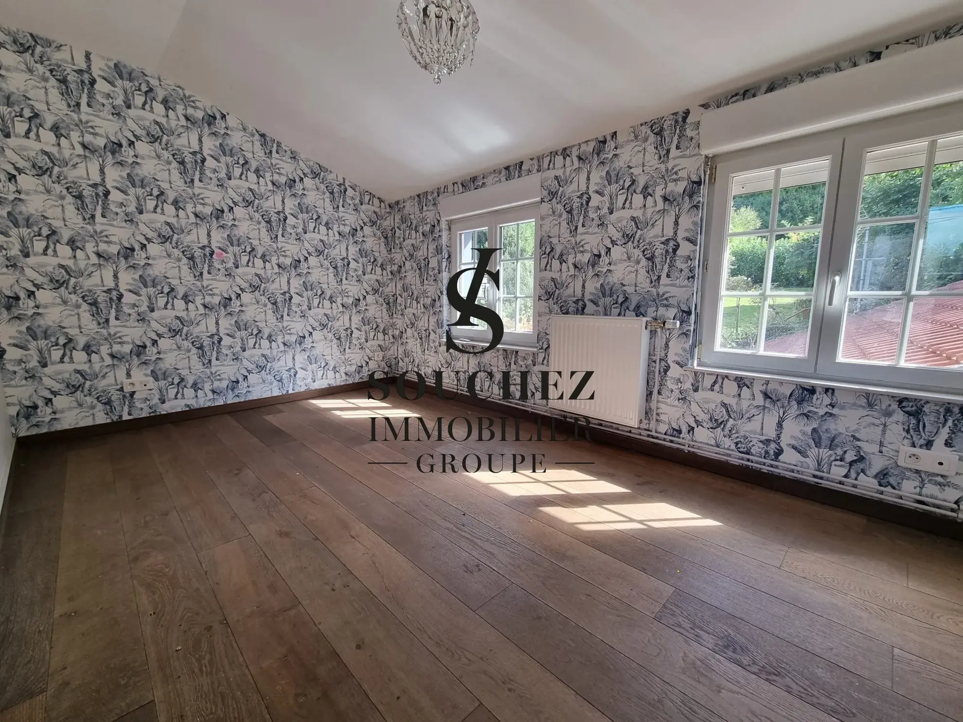 Maison en pierres blanches rénovée à Mont-Saint-Eloi - Jardin et Veranda 