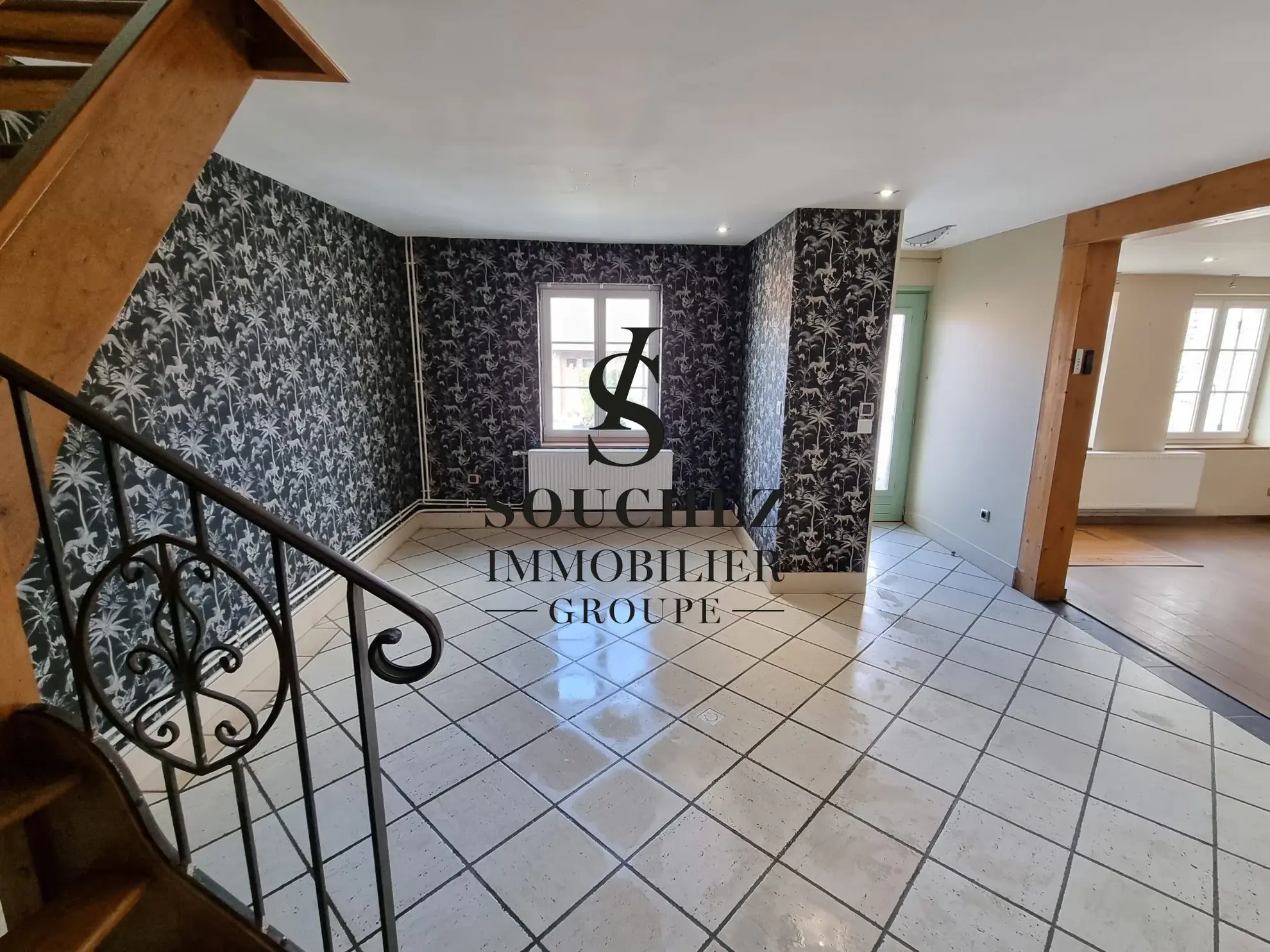 Maison en pierres blanches rénovée à Mont-Saint-Eloi - Jardin et Veranda 