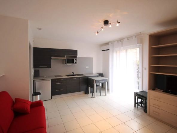 Appartement T1 meublé avec terrasse à Toulouse – Emplacement idéal en centre-ville