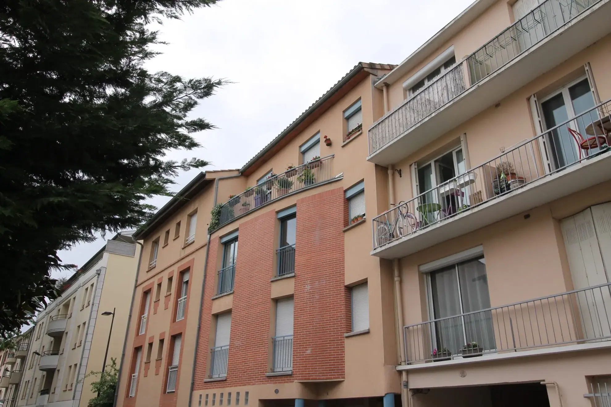 Appartement T1 meublé avec terrasse à Toulouse – Emplacement idéal en centre-ville 