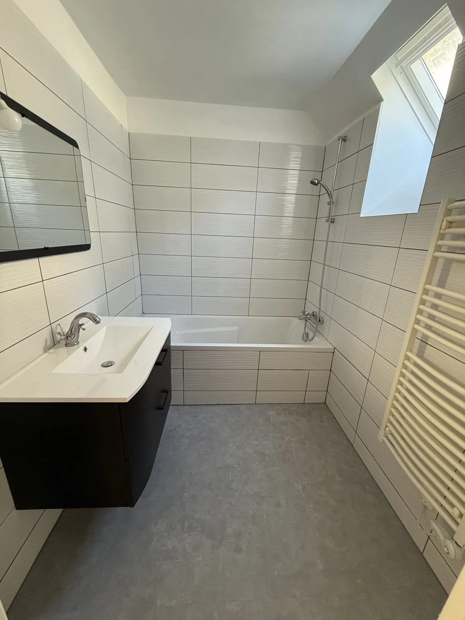 Maison de ville à Combourg de 93 m² avec jardin et potentiel 