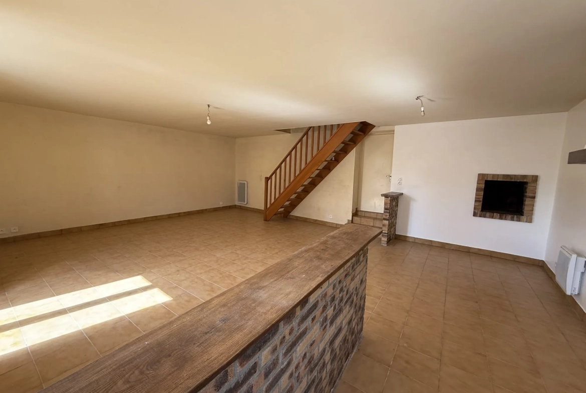 Maison de ville à Combourg de 93 m² avec jardin et potentiel 