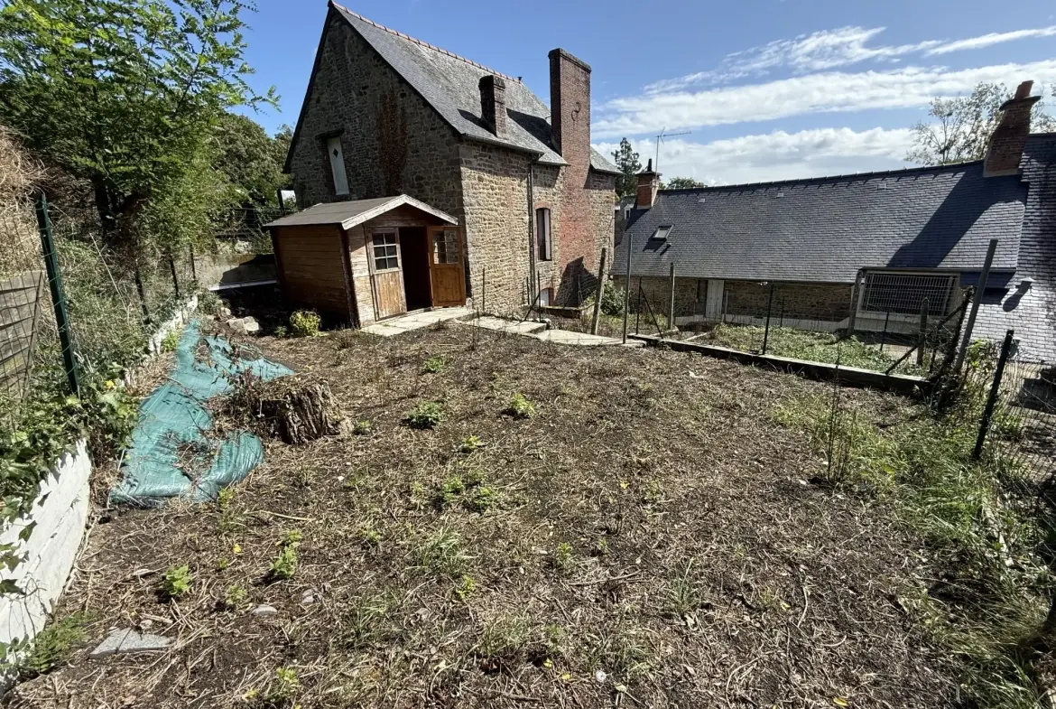 Maison de ville à Combourg de 93 m² avec jardin et potentiel 