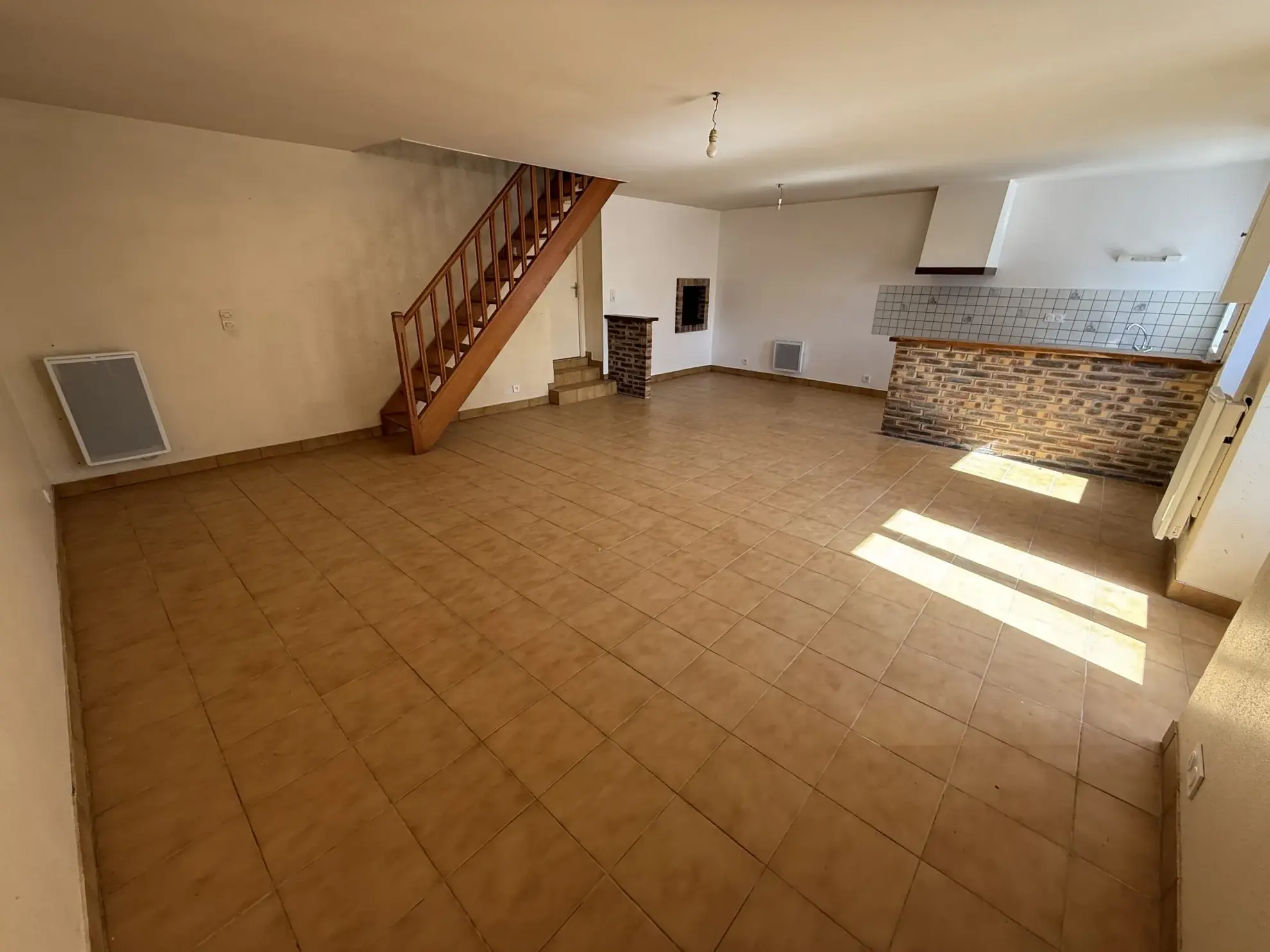 Maison de ville à Combourg de 93 m² avec jardin et potentiel 