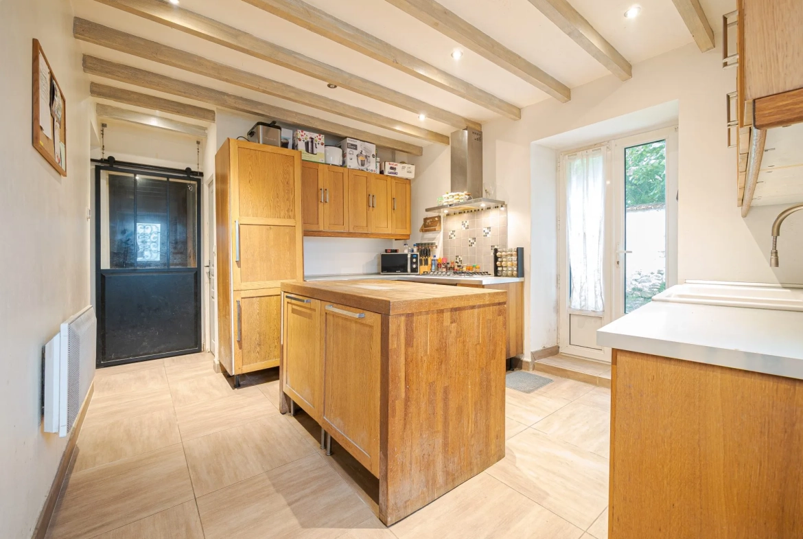 Maison en Pierre de 113m² à Chezy-en-Orxois - Authentique et Calme 