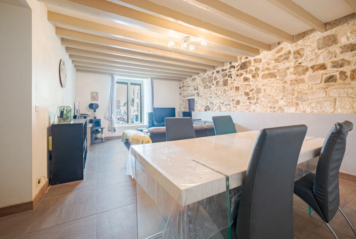 Maison en Pierre de 113m² à Chezy-en-Orxois - Authentique et Calme 