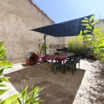 Maison de ville avec terrasse et garage à vendre à Caromb