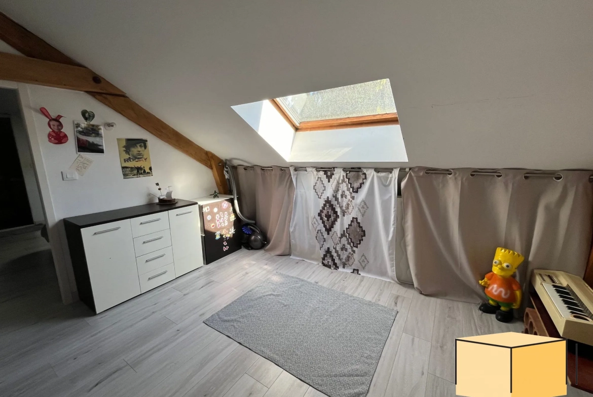 Appartement F3 bis avec terrasse à Yenne, centre-ville 