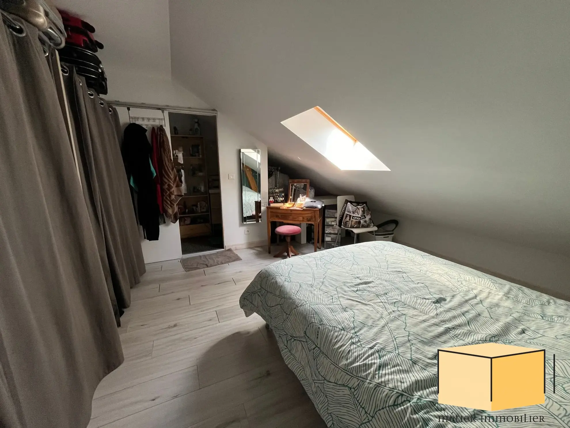 Appartement F3 bis avec terrasse à Yenne, centre-ville 