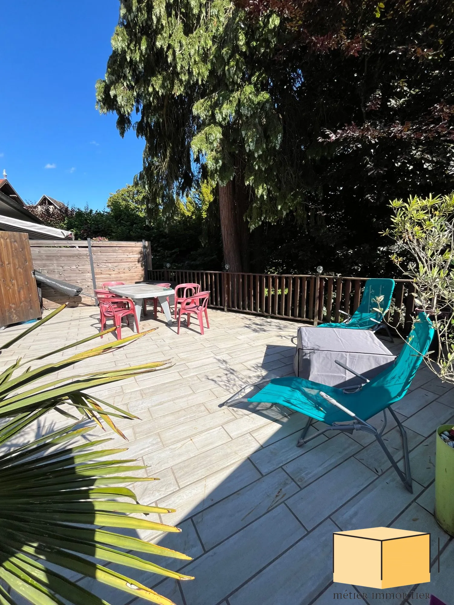 Appartement F3 bis avec terrasse à Yenne, centre-ville 