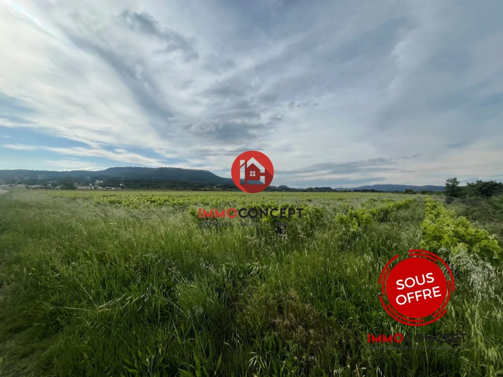 Terrain agricole à vendre à Laudun-l'Ardoise - 4500 m²