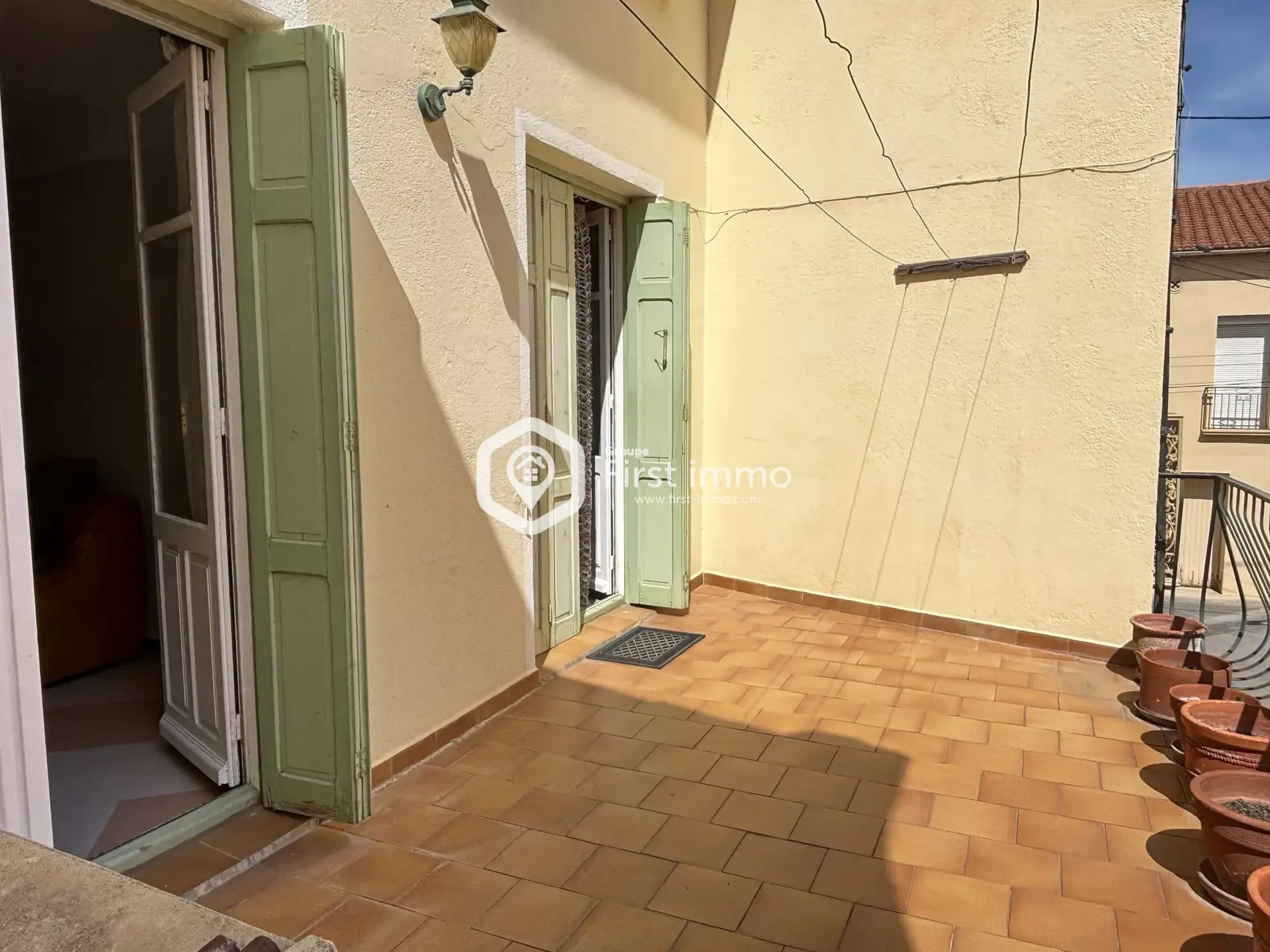 Maison de village à vendre à Saint-Féliu-d'Avall avec garage et terrasse 