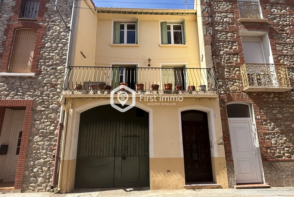 Maison de village à vendre à Saint-Féliu-d'Avall avec garage et terrasse 