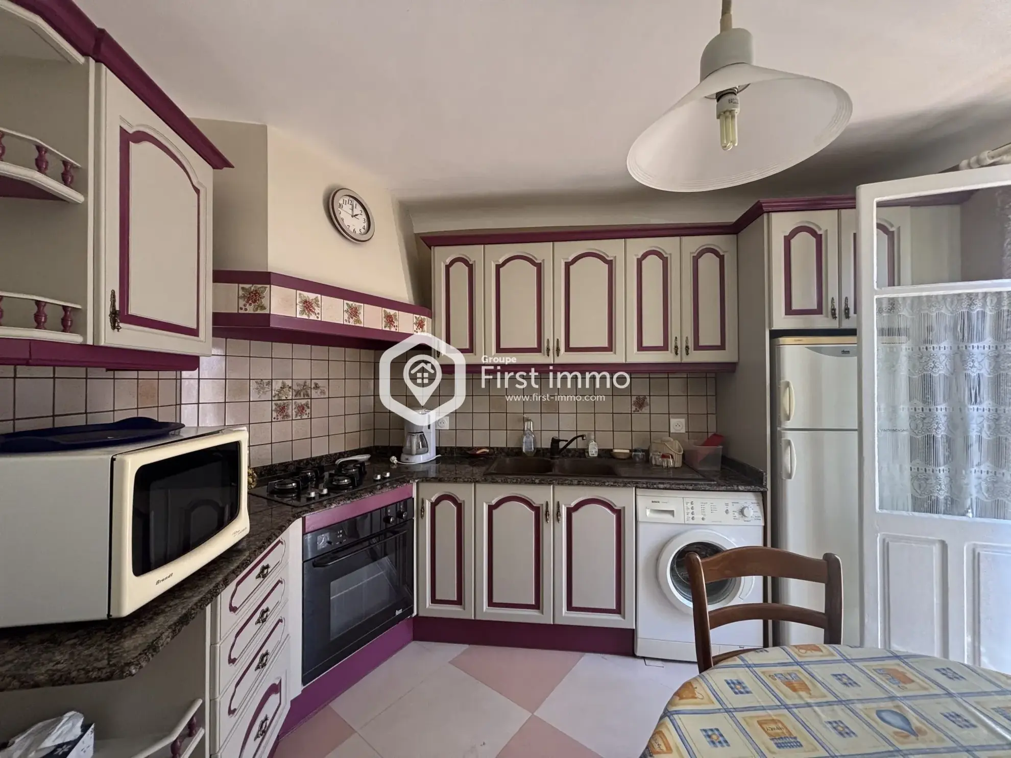 Maison de village à vendre à Saint-Féliu-d'Avall avec garage et terrasse 