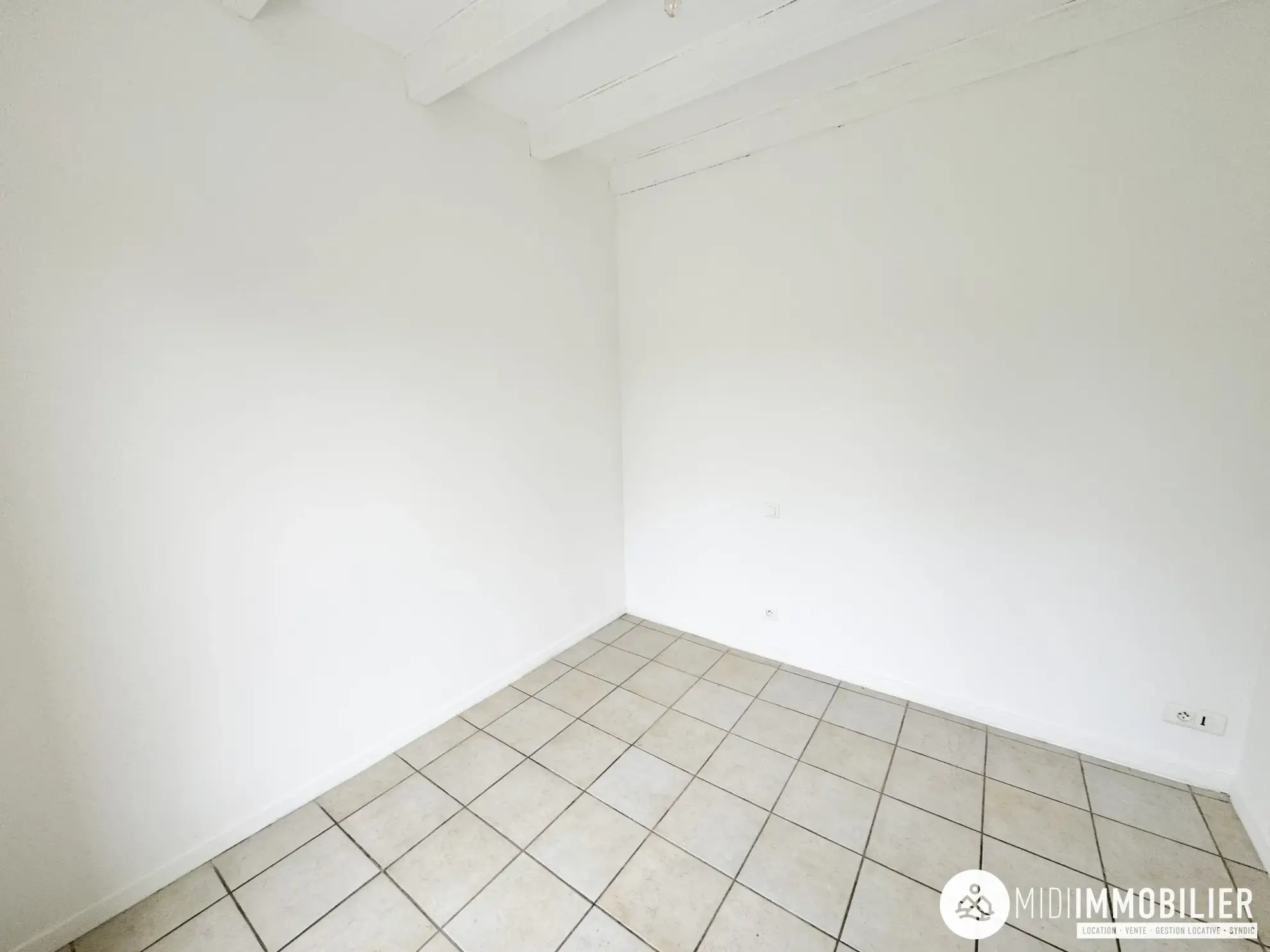 Maison de campagne rénovée à Monestiés – 103 m² avec grand terrain et garage 