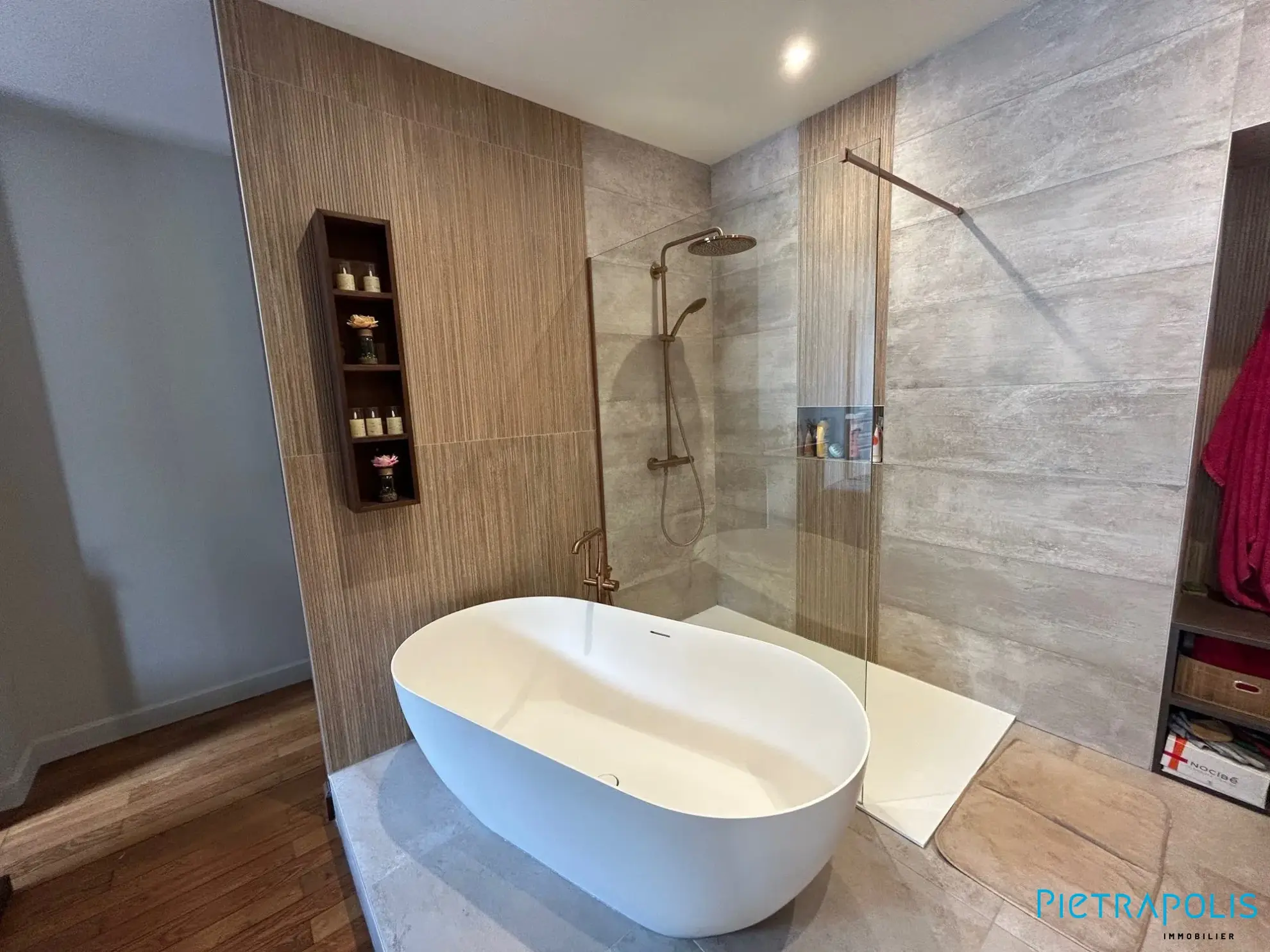 Appartement de 70 m² avec suites et cuisine équipée à Tarare 