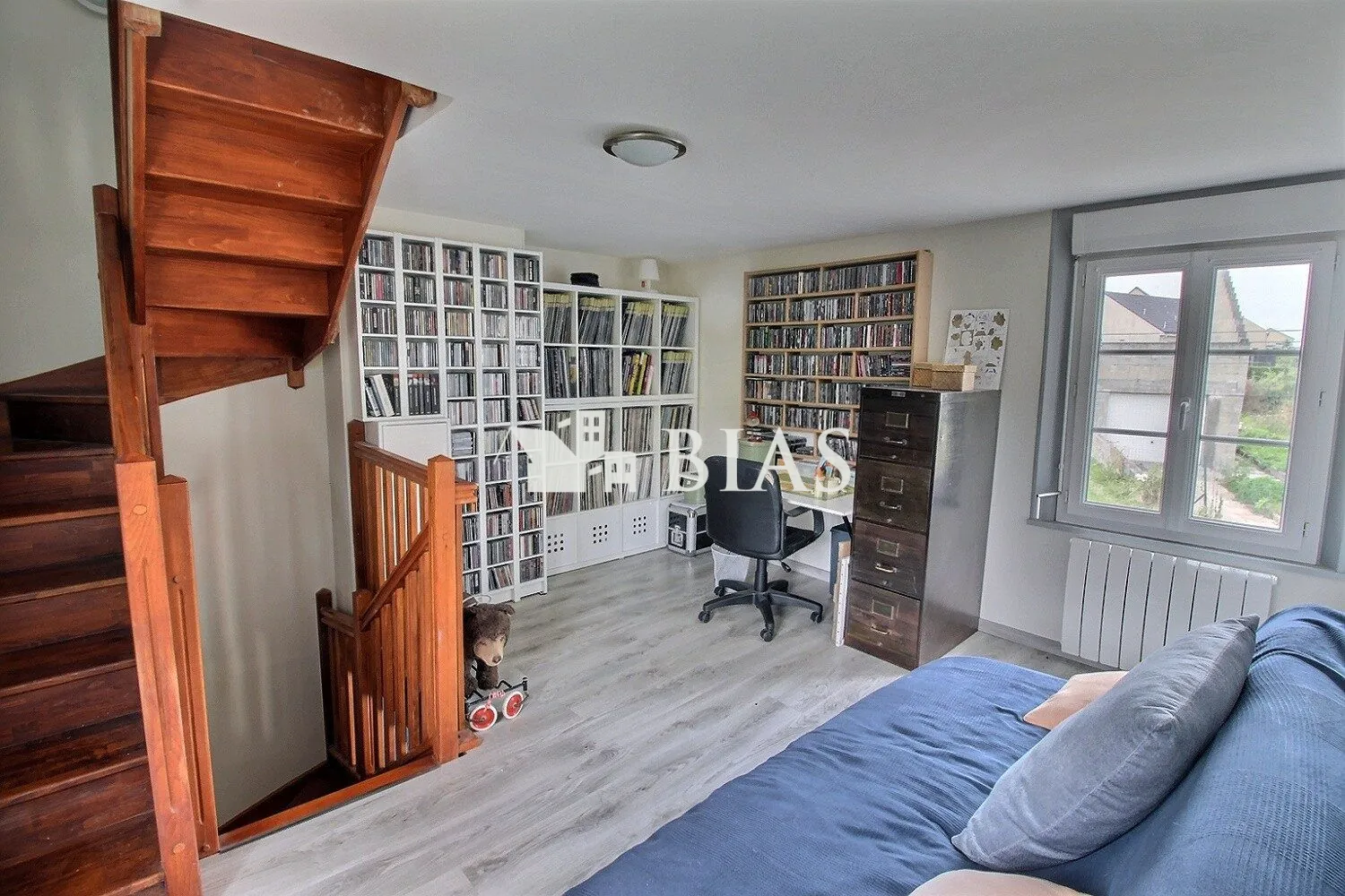 Maison de campagne à vendre à Forges-Les-Eaux, 2 chambres, garage et jardin clôturé 