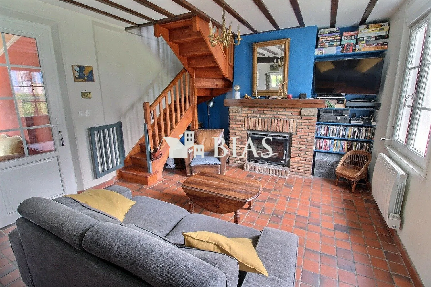 Maison de campagne à vendre à Forges-Les-Eaux, 2 chambres, garage et jardin clôturé 