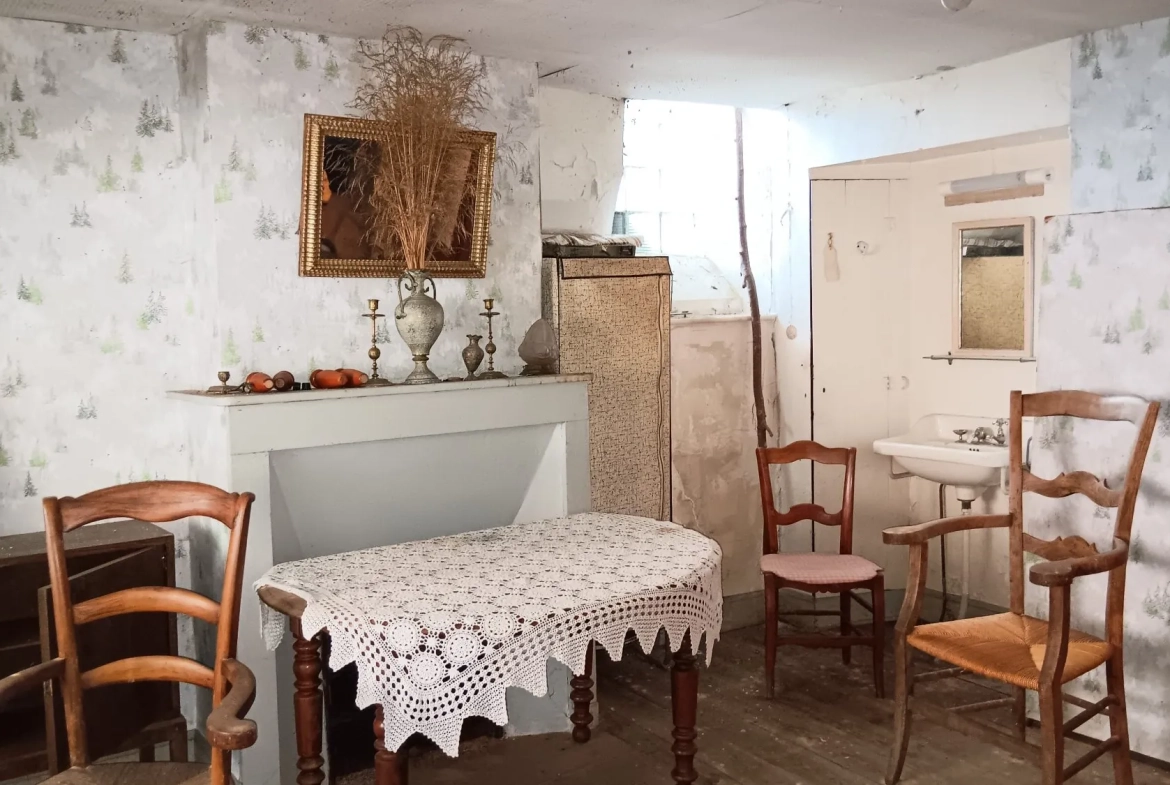 Maison à vendre avec vue sur les montagnes à Saint-Béat-Lez - 180 m² à rénover 
