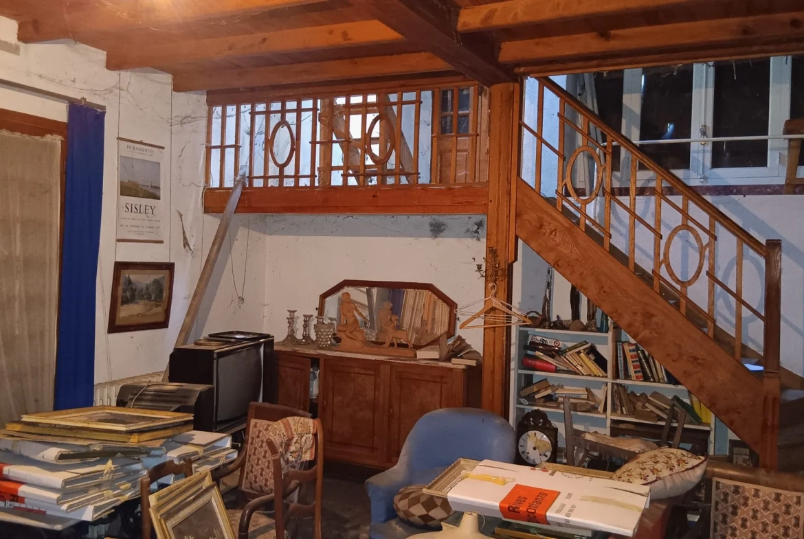 Maison à vendre avec vue sur les montagnes à Saint-Béat-Lez - 180 m² à rénover 