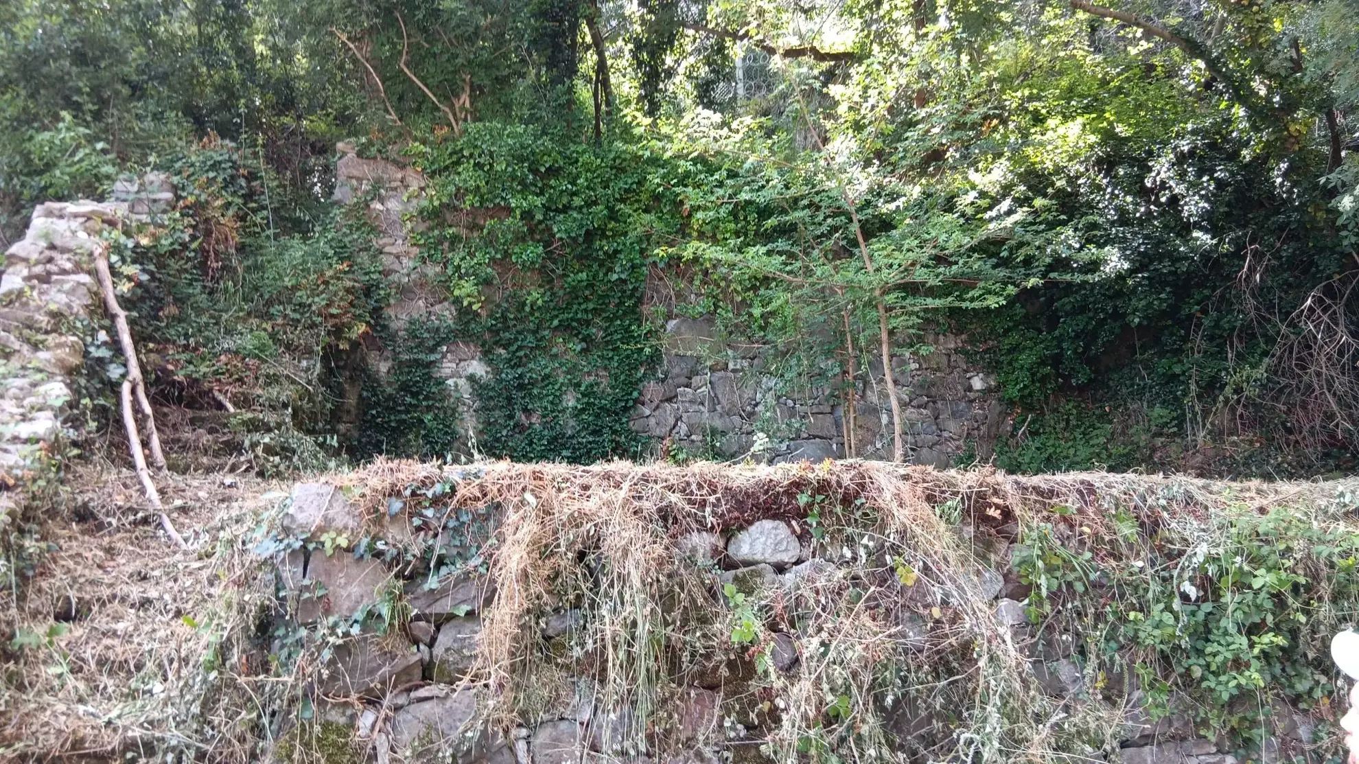 Maison à vendre avec vue sur les montagnes à Saint-Béat-Lez - 180 m² à rénover 