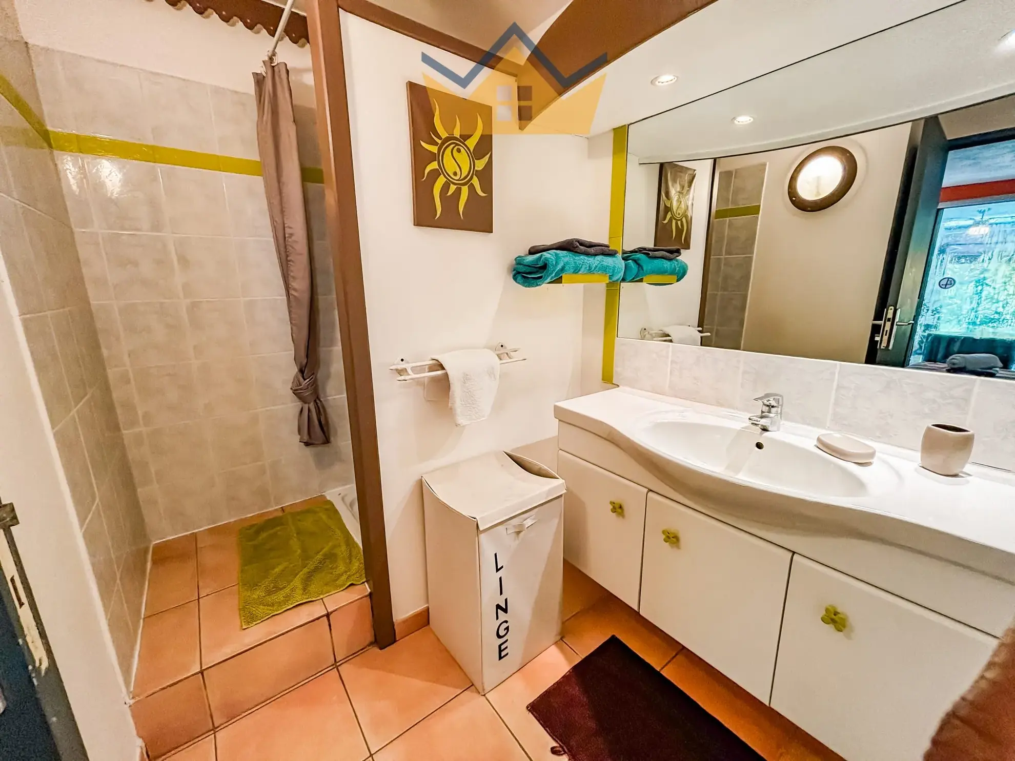 Appartement T1 meublé à Sainte-Anne en Martinique avec terrasse et jardin 