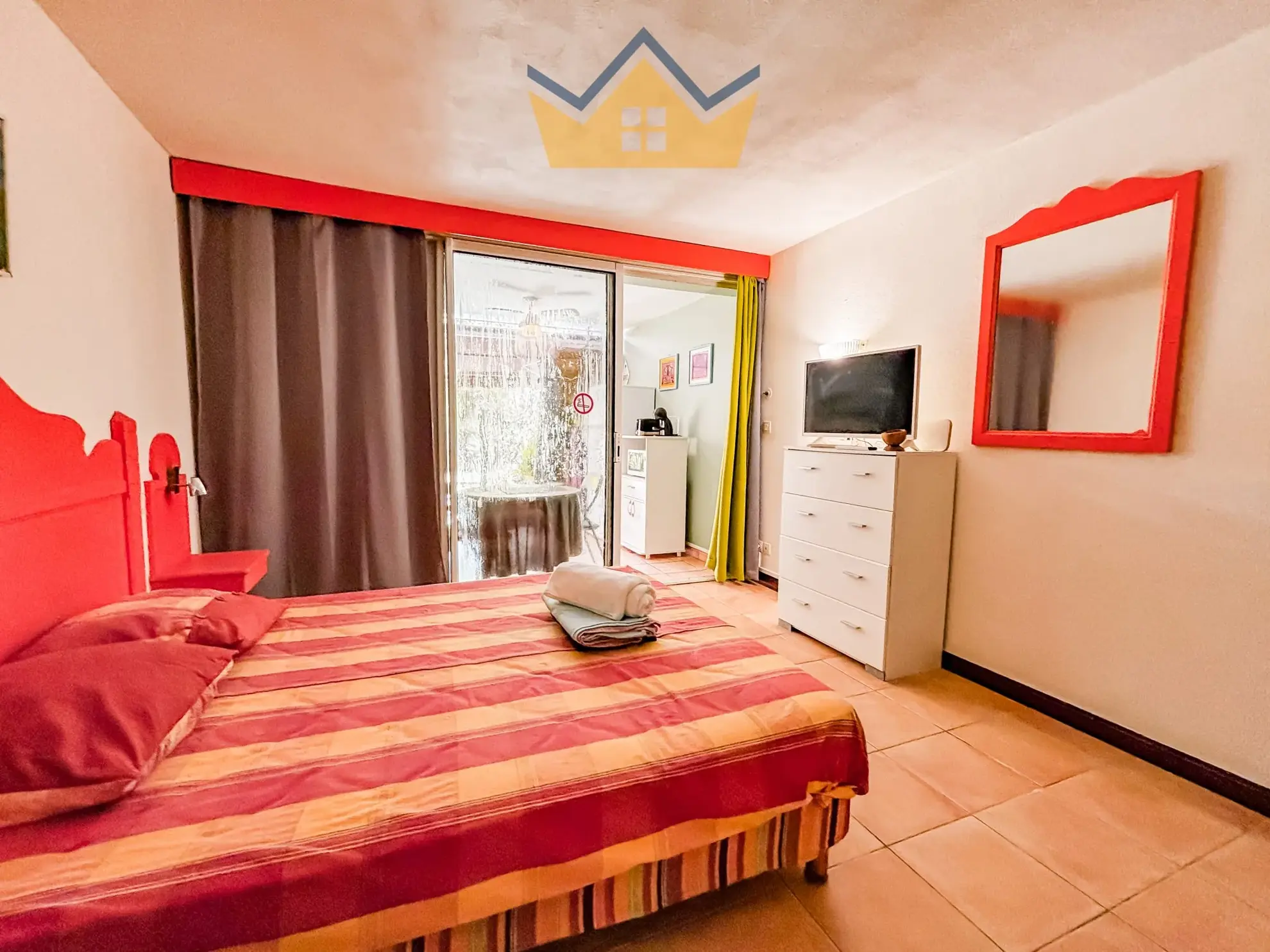 Appartement T1 meublé à Sainte-Anne en Martinique avec terrasse et jardin 
