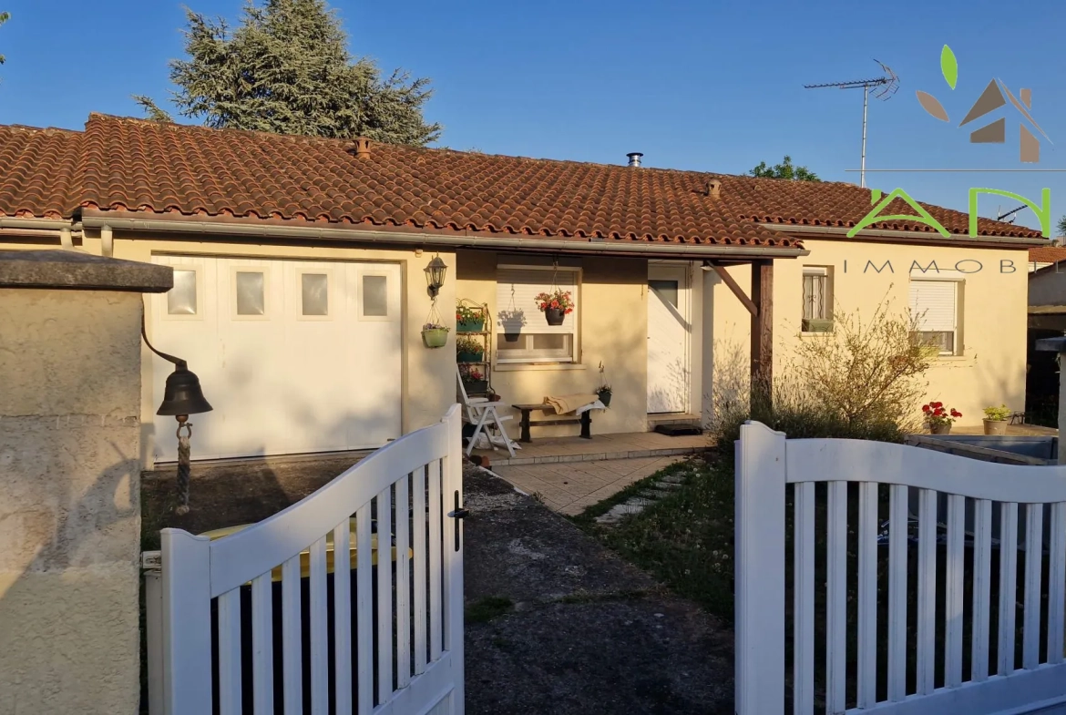 Maison de plain-pied à Montbron en Charente avec jardin clos et 2 chambres 