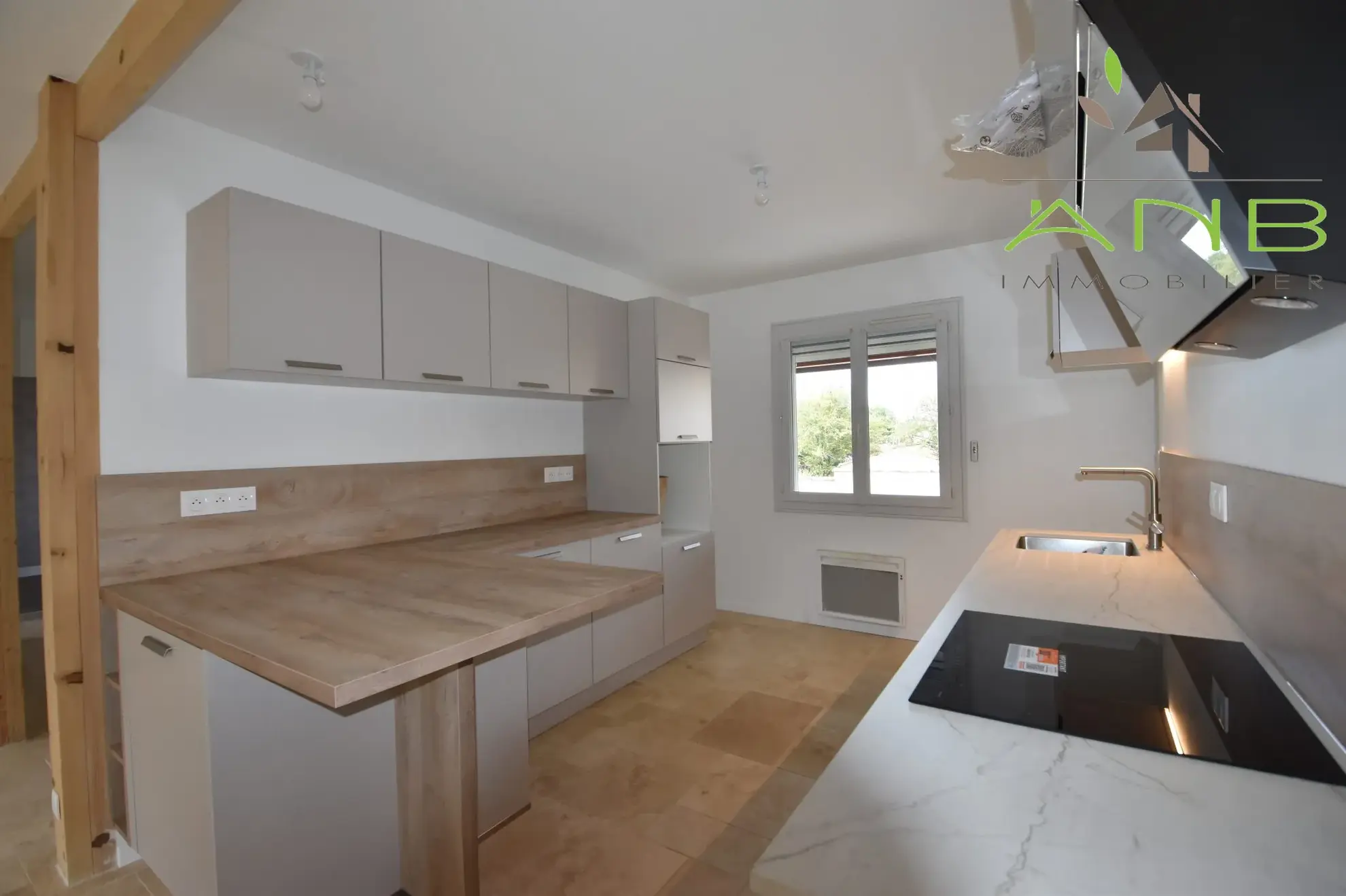 Maison de plain-pied à Montbron en Charente avec jardin clos et 2 chambres 