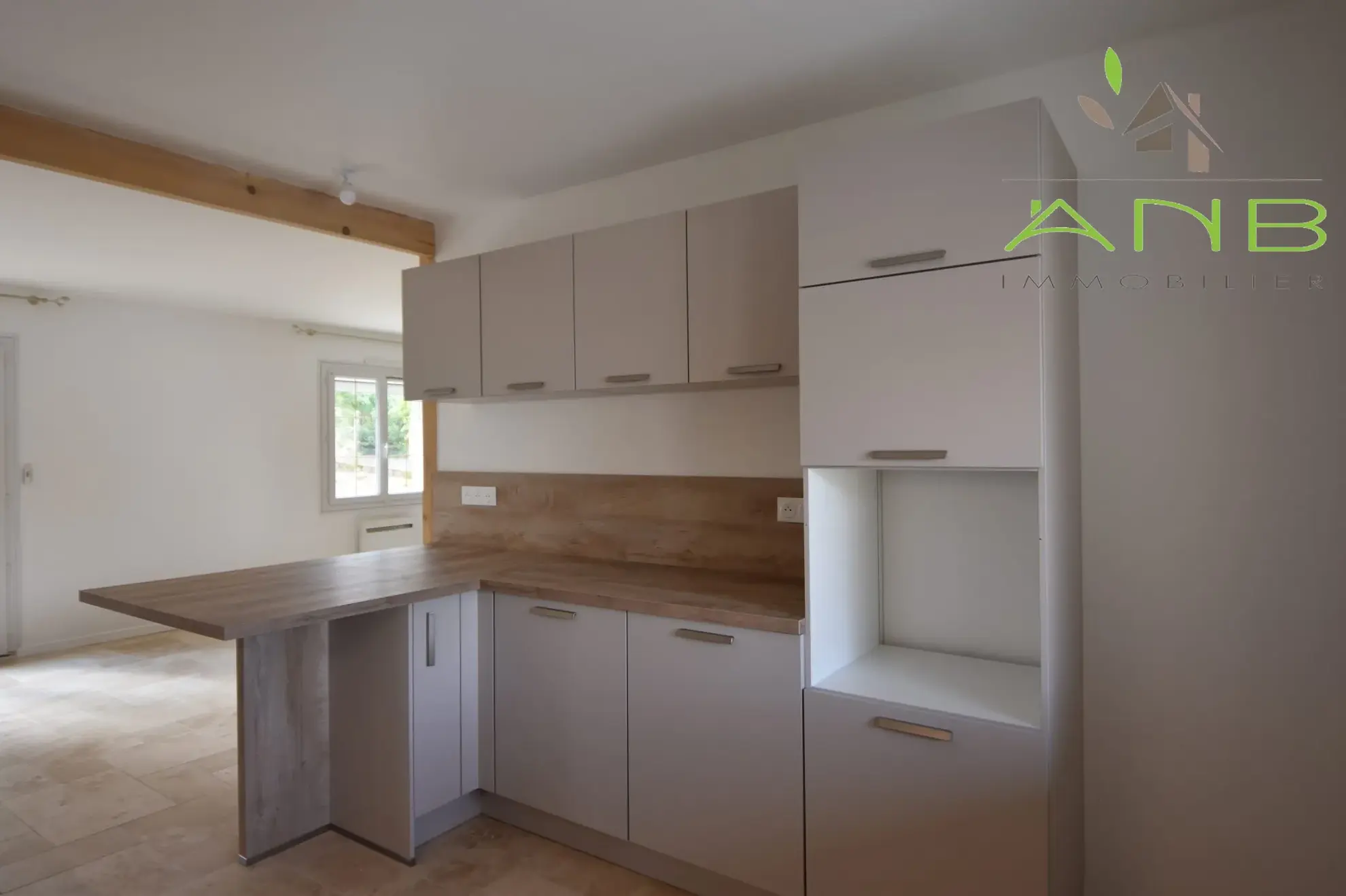 Maison de plain-pied à Montbron en Charente avec jardin clos et 2 chambres 