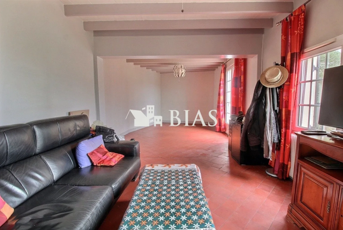Maison normande à Bourg-Achard avec 2 chambres et terrain de 340 m² 