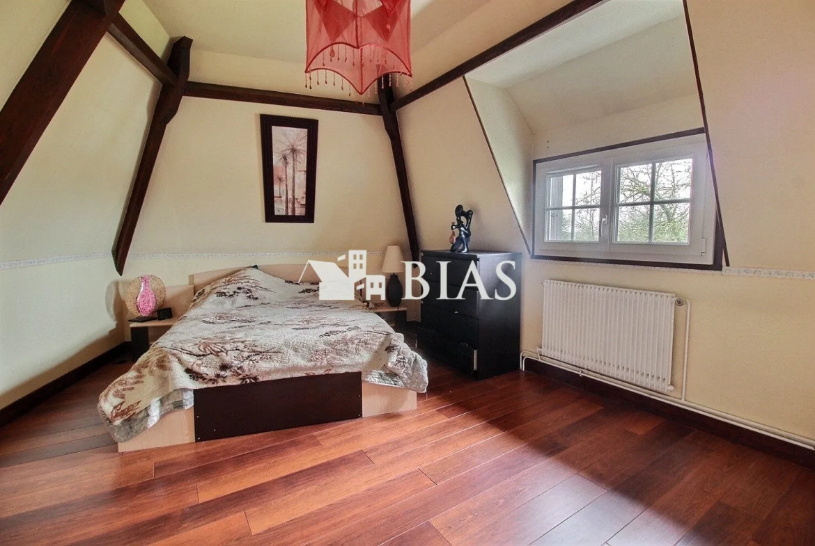 Maison normande à Bourg-Achard avec 2 chambres et terrain de 340 m² 