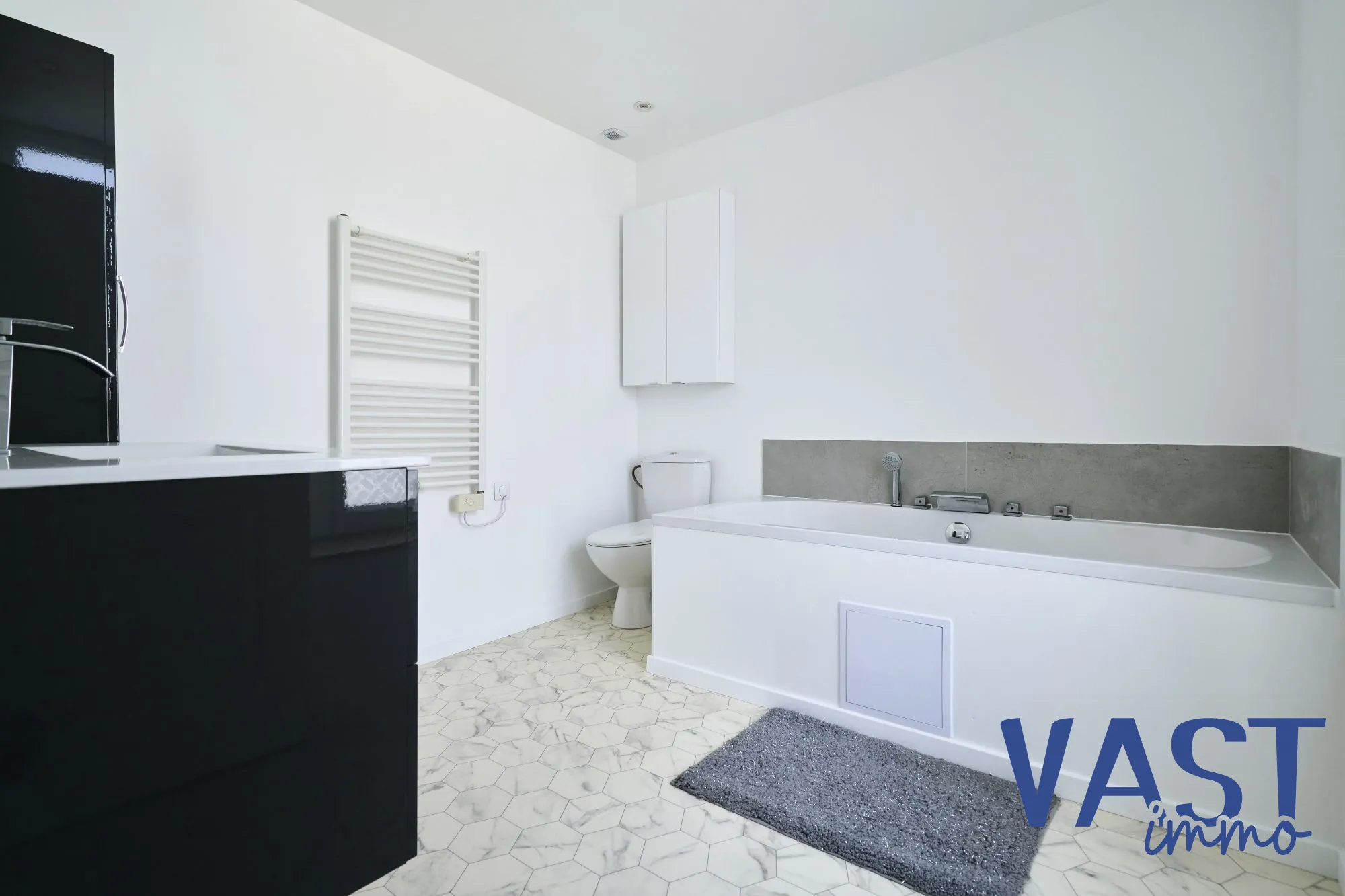 Maison ancienne rénovée avec 3 chambres, terrasse et jardin à Wattrelos 