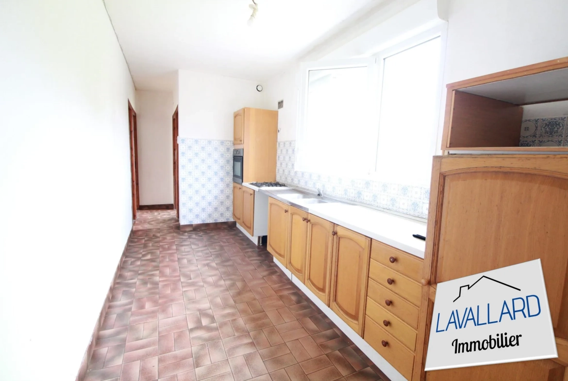 Maison 4 chambres avec garage et terrain à Beauquesne, 120 m² 