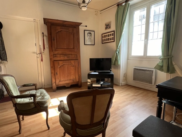Appartement T1 bis lumineux à vendre dans le quartier des Chartrons à Bordeaux
