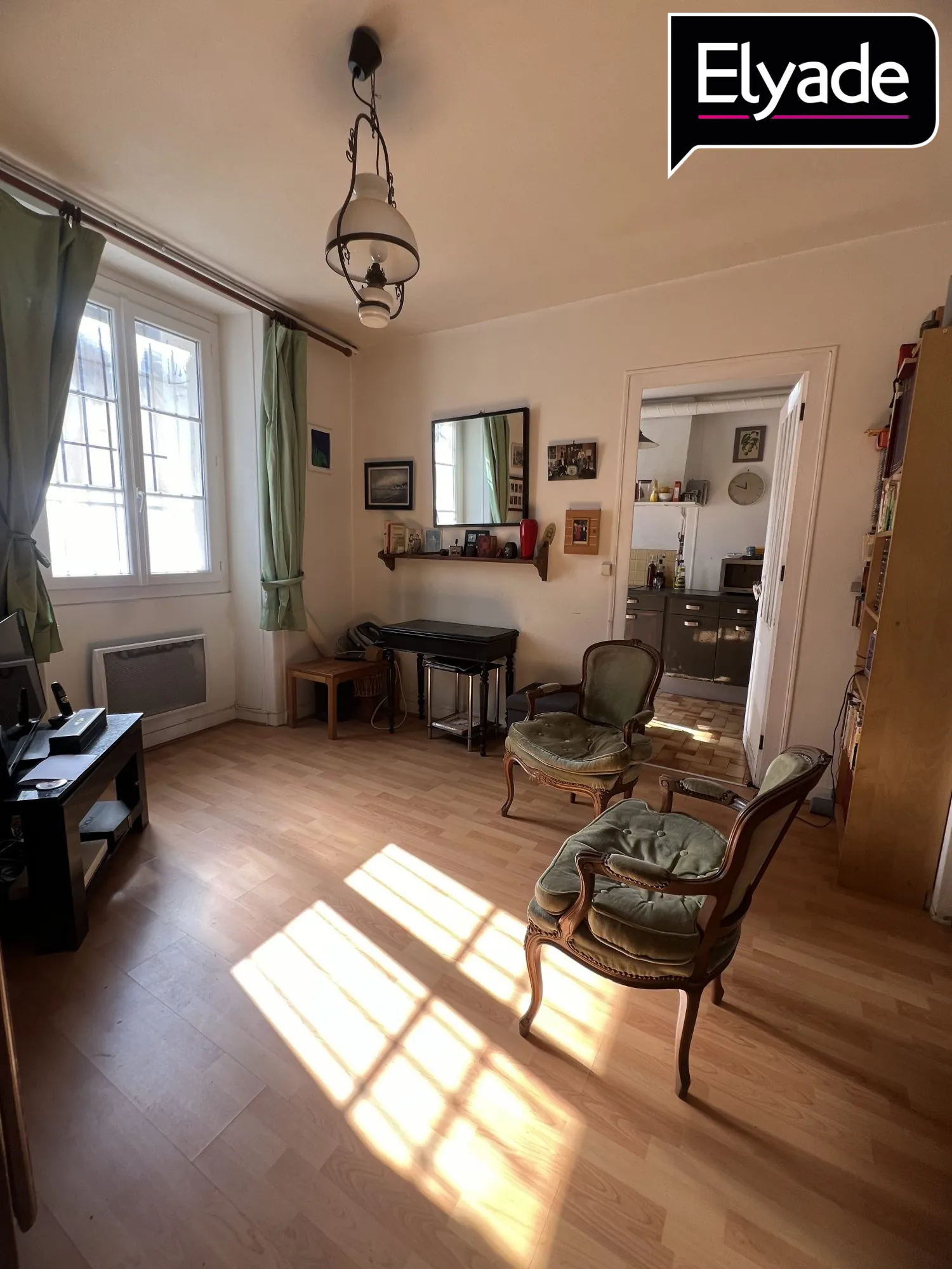 Appartement T1 bis lumineux à vendre dans le quartier des Chartrons à Bordeaux 