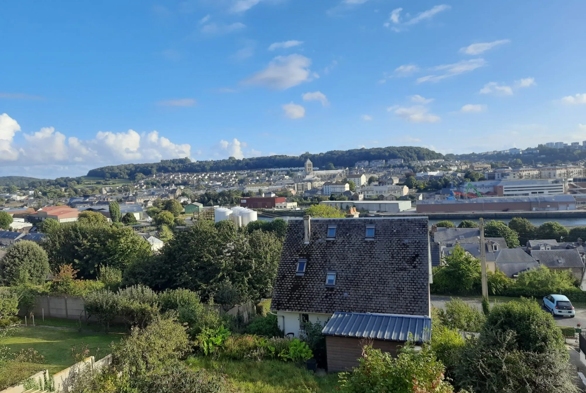 Maison à vendre à Fécamp avec vue mer et grand potentiel 
