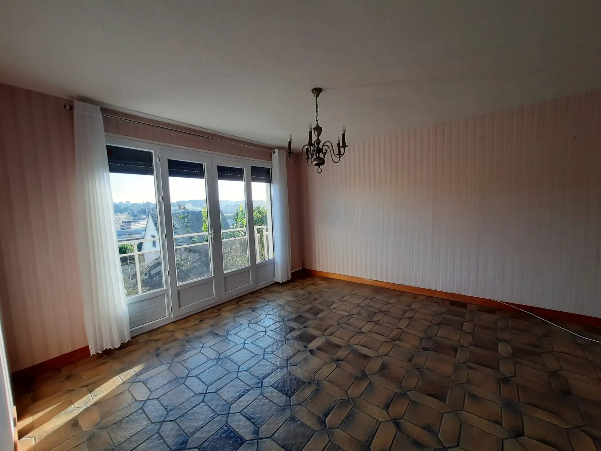 Maison à vendre à Fécamp avec vue mer et grand potentiel 